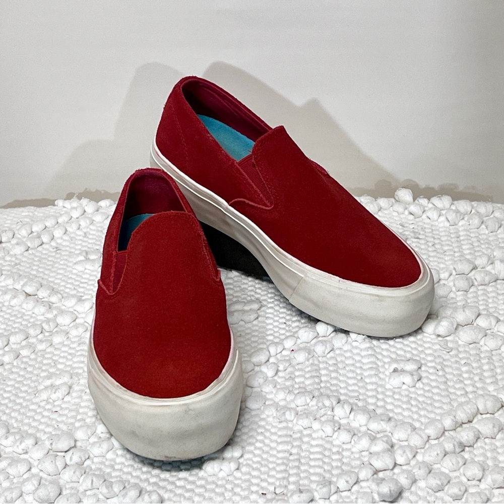 SEAVEES Red slip on BAJA  sneakers‎ size 8.